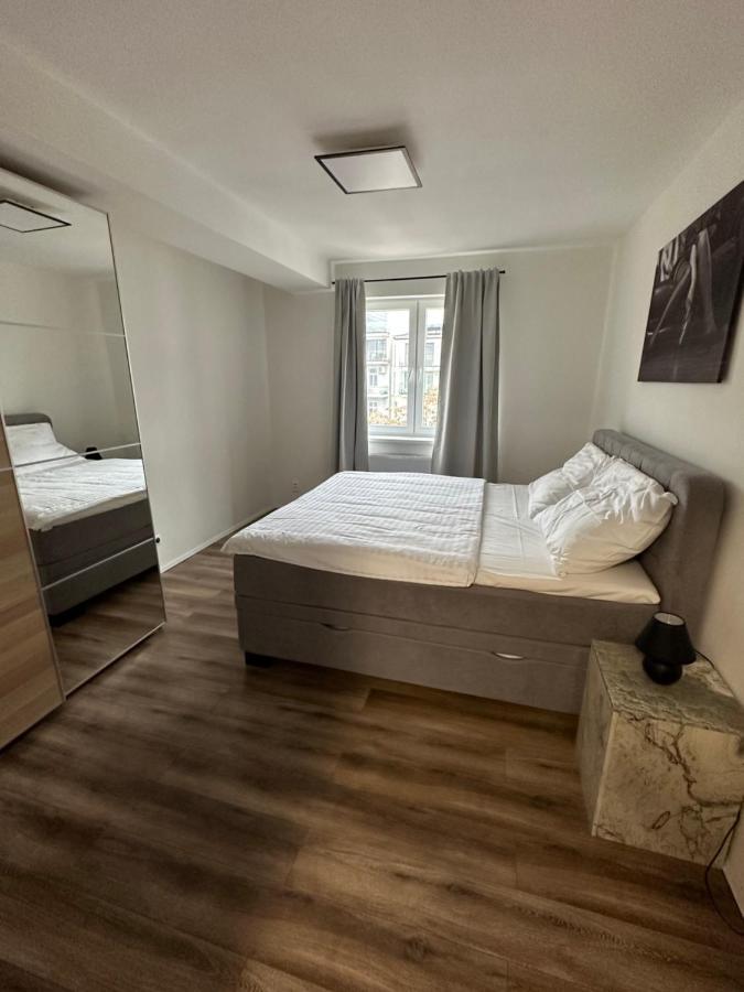 Medena Apartment Old Town With Free Parking Bratislava Extérieur photo