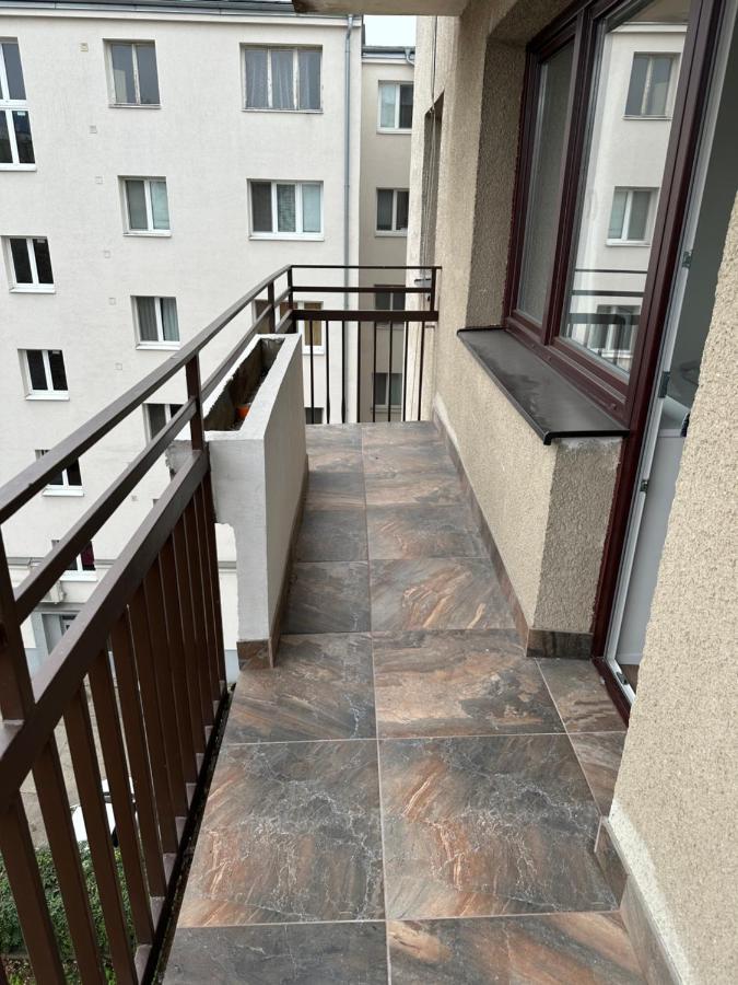 Medena Apartment Old Town With Free Parking Bratislava Extérieur photo