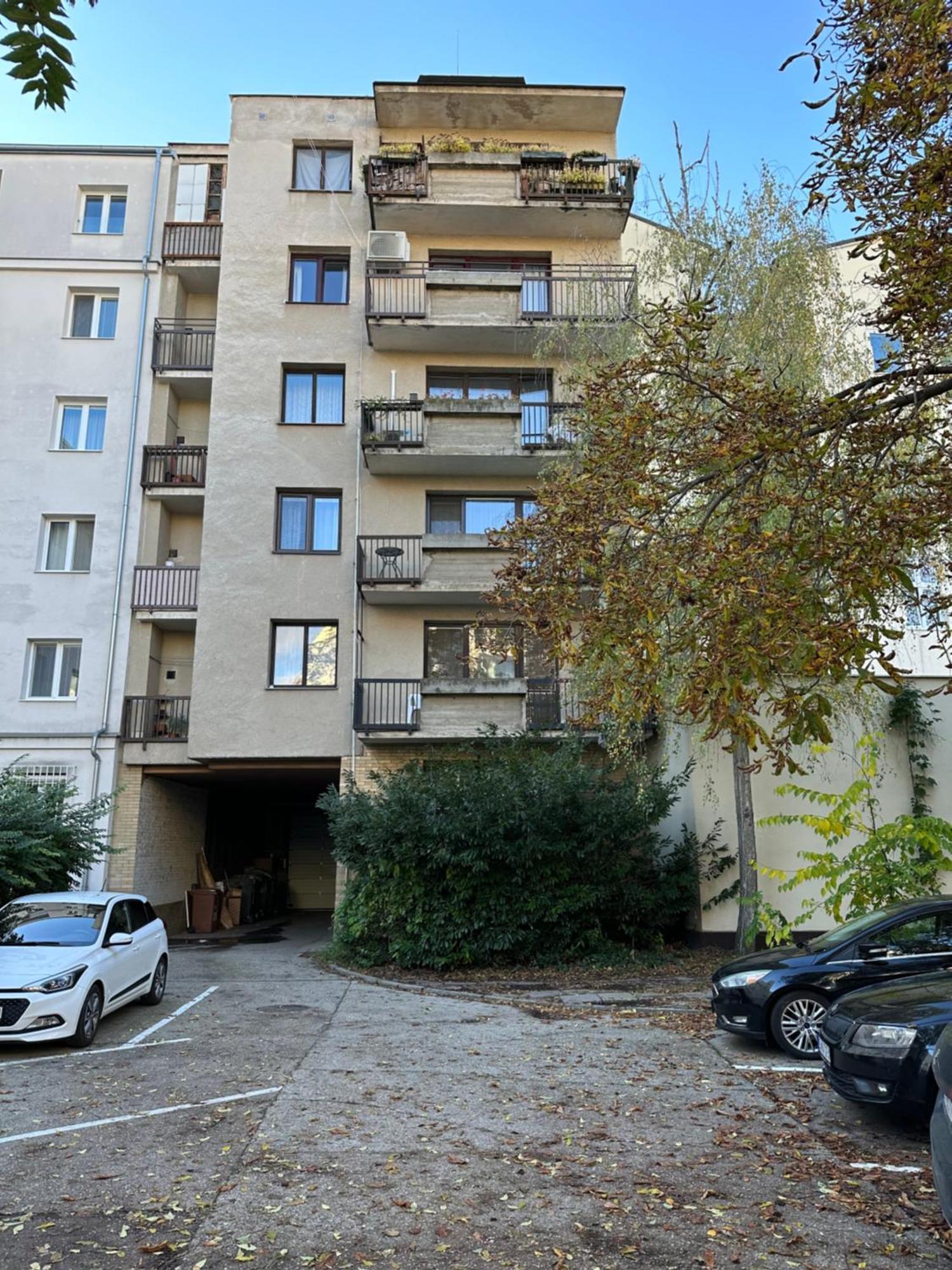 Medena Apartment Old Town With Free Parking Bratislava Extérieur photo